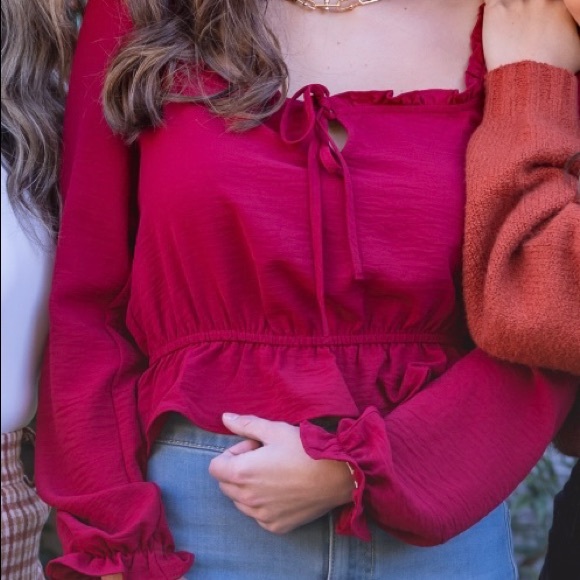 Red top - Picture 1 of 3